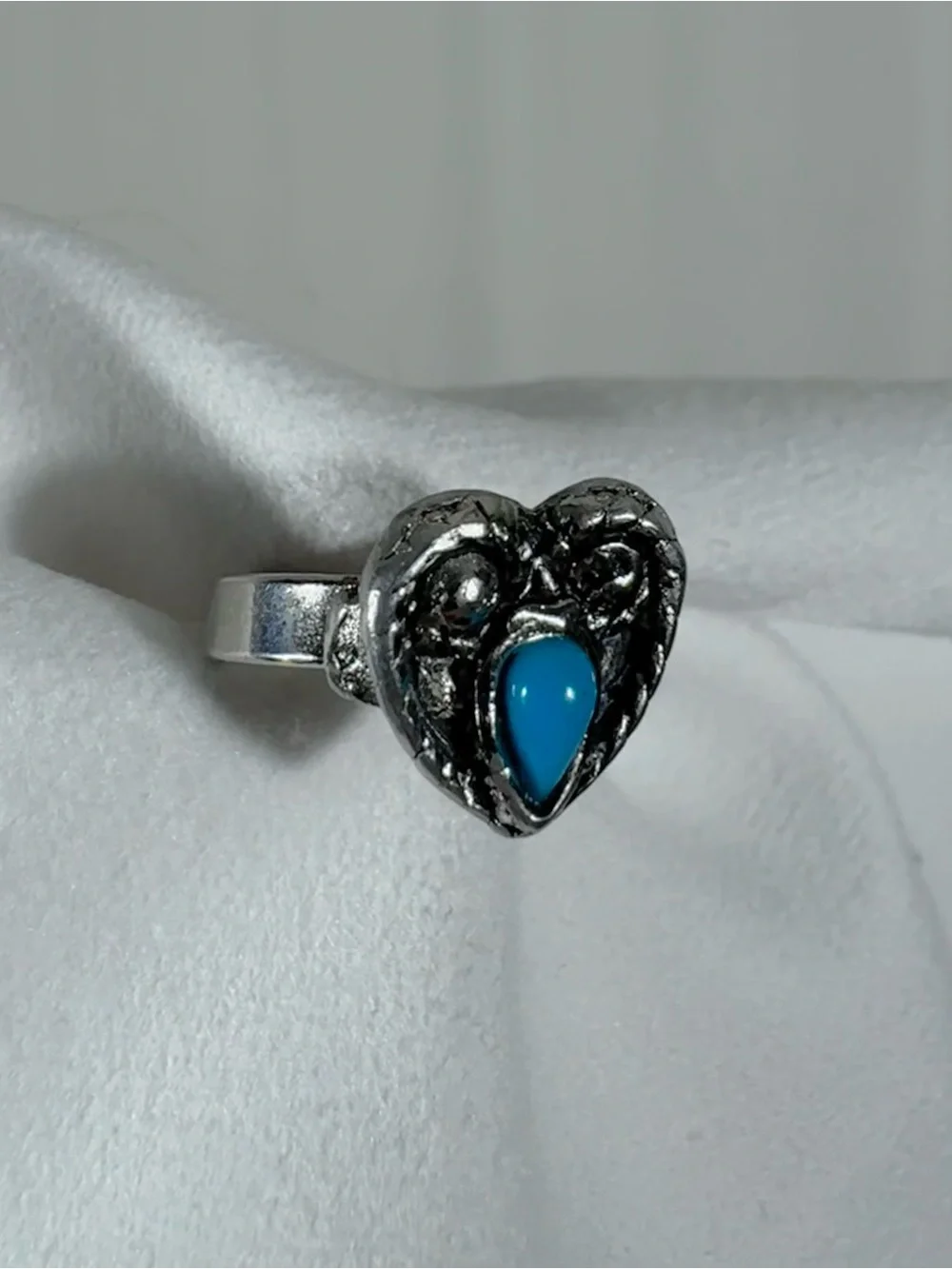 Vintage Silver Tone Turquoise Heart Ring